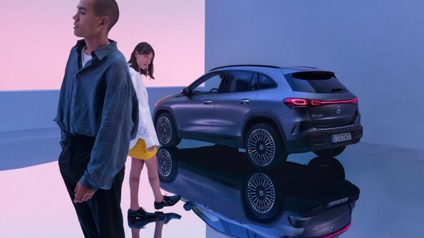 Mercedes-Benz auto w salnie