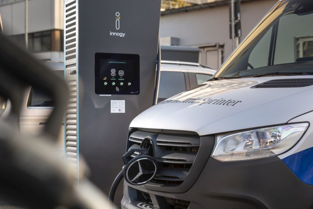 Ile trwa ładowanie samochodu elektrycznego?